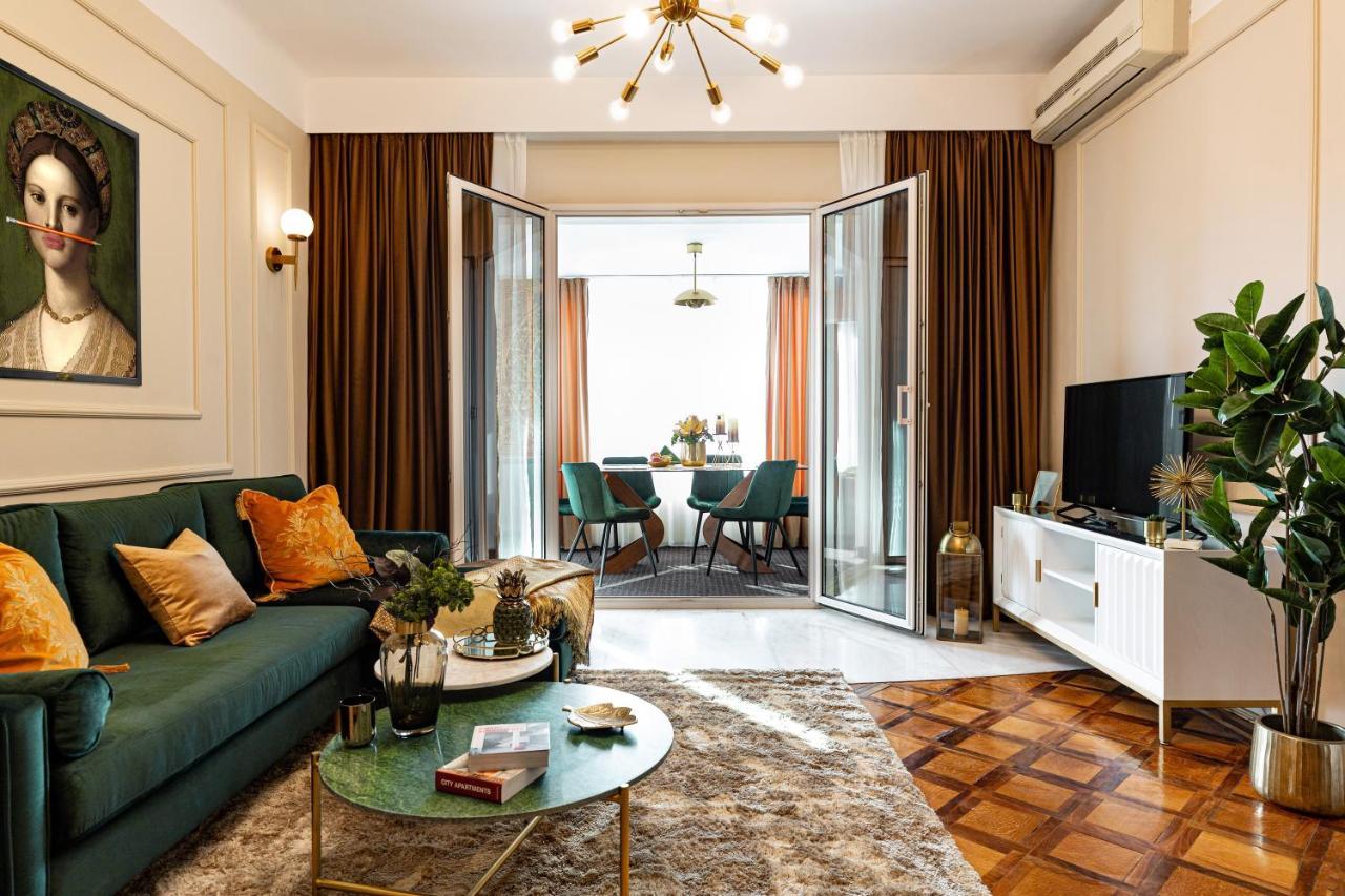 Qult - The Renaissance Affair Apartment Bukares Bagian luar foto