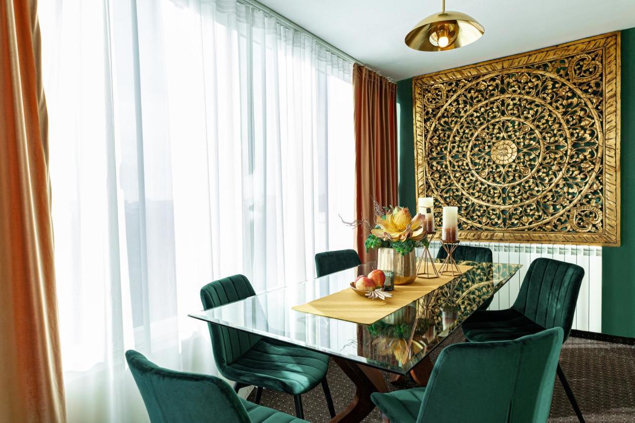 Qult - The Renaissance Affair Apartment Bukares Bagian luar foto