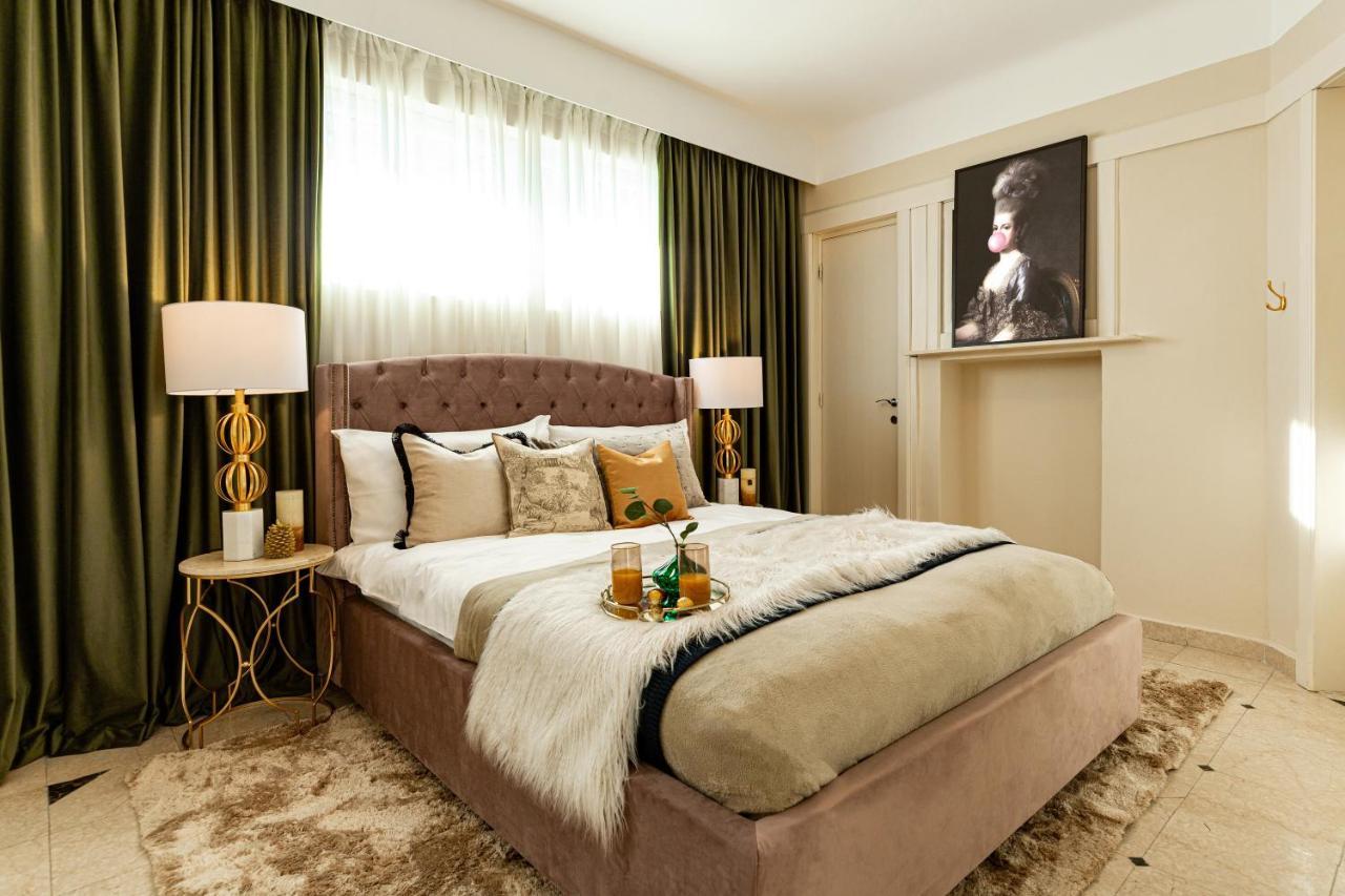 Qult - The Renaissance Affair Apartment Bukares Bagian luar foto